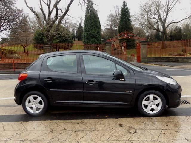2009 Peugeot 207 1.4 Verve 5d image 4