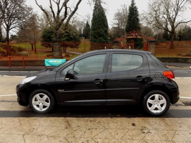 2009 Peugeot 207 1.4 Verve 5d image 5