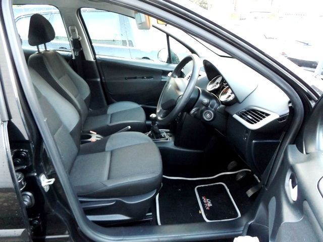 2009 Peugeot 207 1.4 Verve 5d image 7