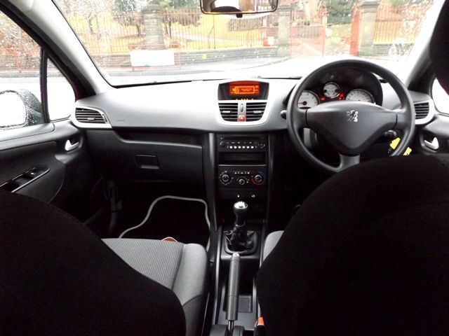 2009 Peugeot 207 1.4 Verve 5d image 9