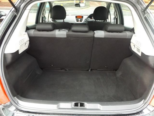 2009 Peugeot 207 1.4 Verve 5d image 10