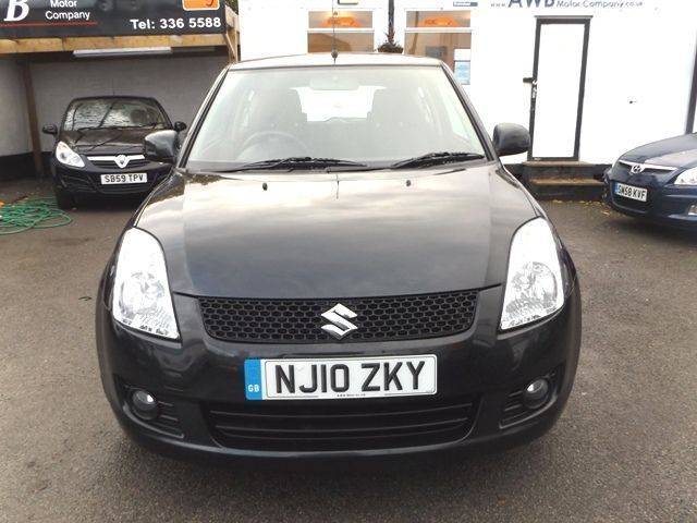 2010 Suzuki Swift 1.3 SZ3 3d image 2