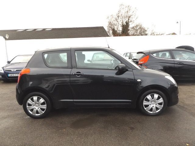 2010 Suzuki Swift 1.3 SZ3 3d image 4