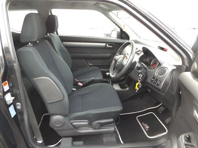 2010 Suzuki Swift 1.3 SZ3 3d image 7