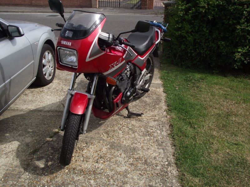 1989 Yamaha XJ600 image 4