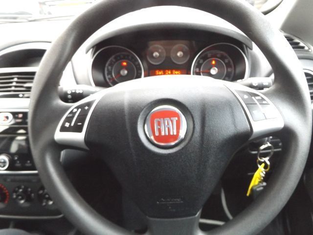 2011 Fiat Punto Evo 1.2 5d image 8