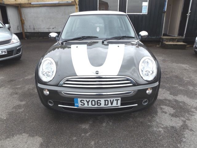 2006 MINI Hatch Cooper 1.6 3dr image 2