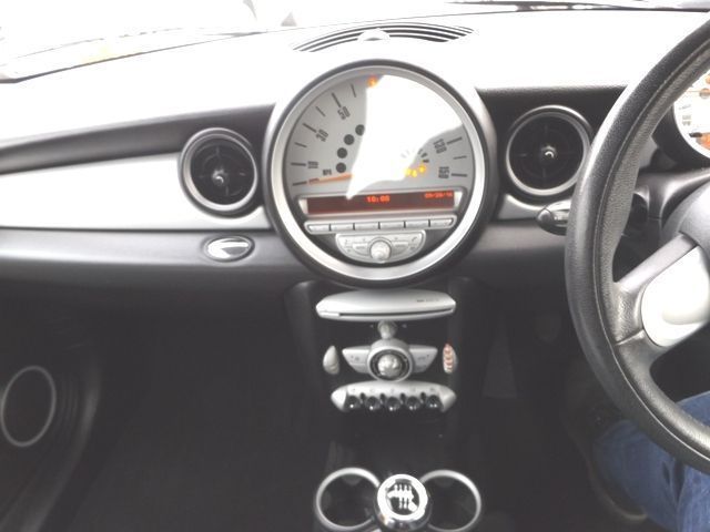 2007 MINI Hatch Cooper 1.6 3d image 9