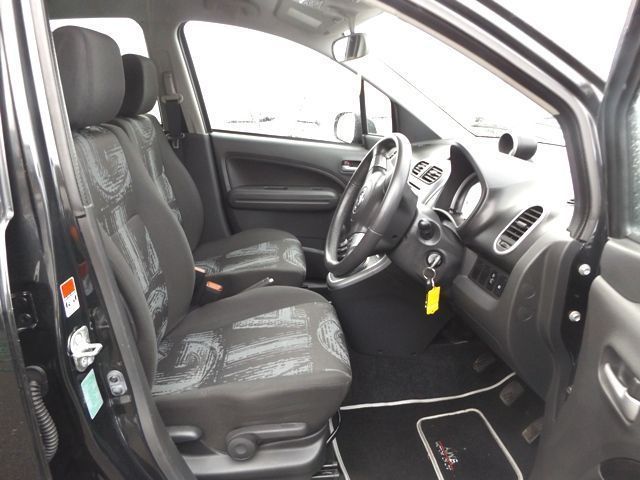 2011 Vauxhall Agila 1.2 SE 5d image 6