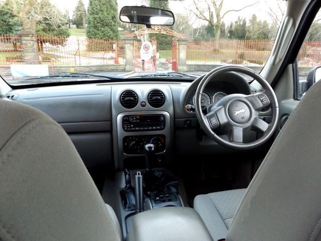2005 Jeep Cherokee 2.8 Renegade CRD 5d image 11