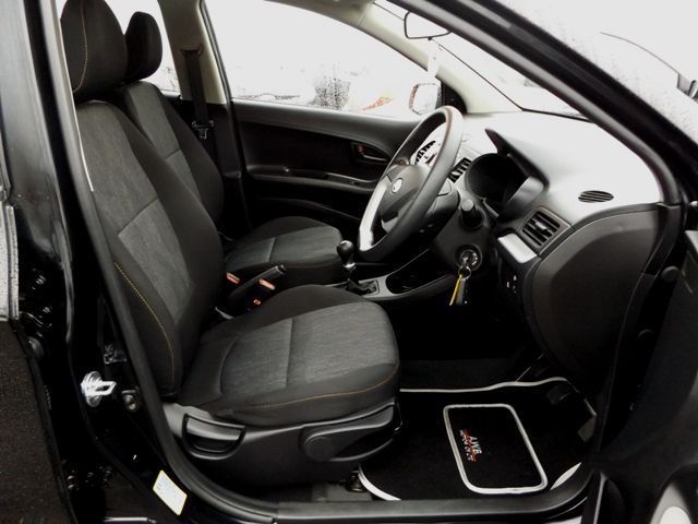 2012 Kia Picanto 1.0 1 5d image 7