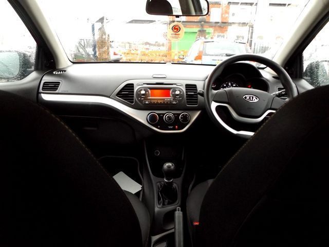 2012 Kia Picanto 1.0 1 5d image 10
