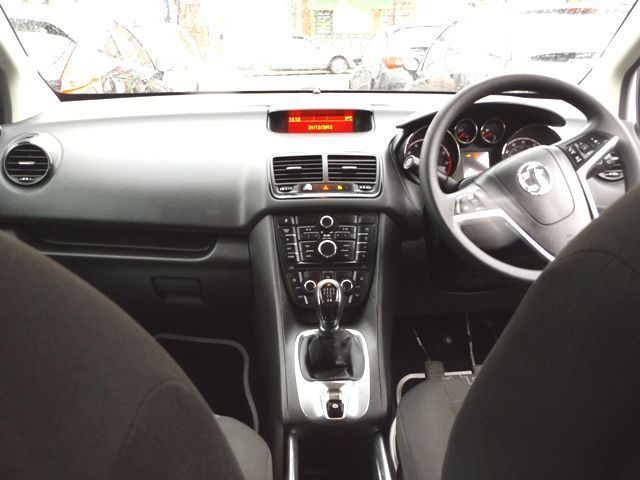 2011 Vauxhall Meriva 1.4 5d image 9