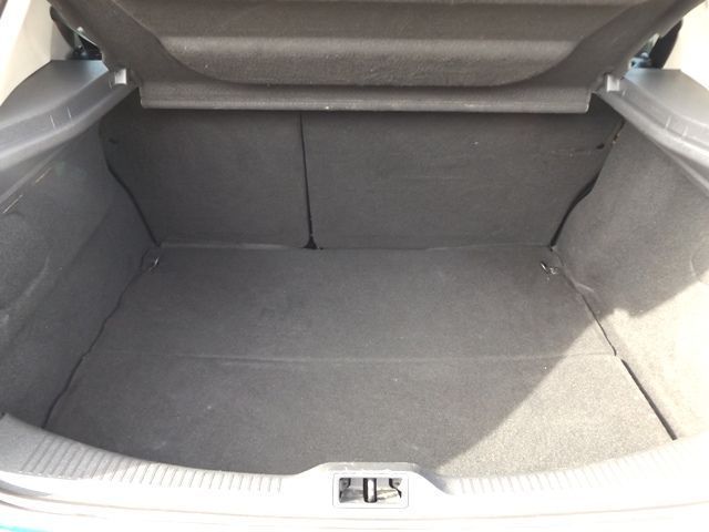 2011 Renault Megane 1.6 5d image 10