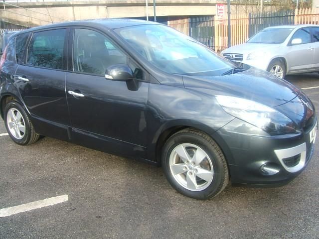 2011 Renault Scenic 1.5 dCi 5dr image 1