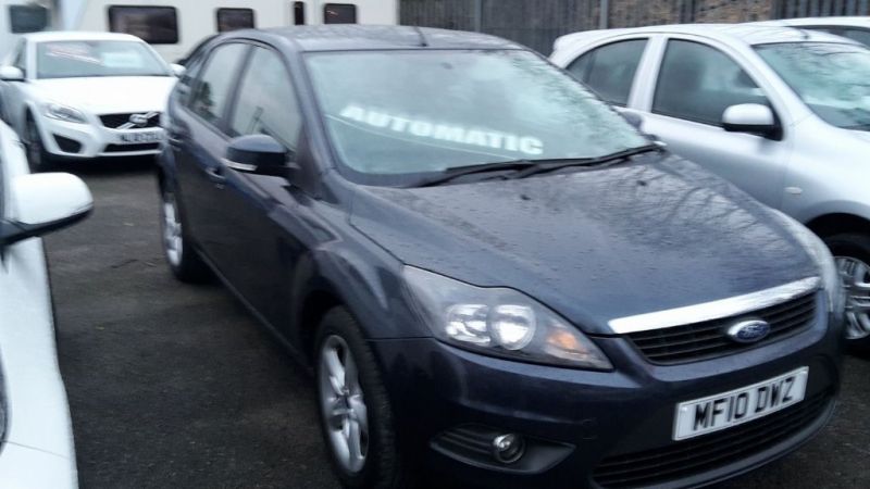 2010 Ford Focus 1.6 Zetec 5dr image 1