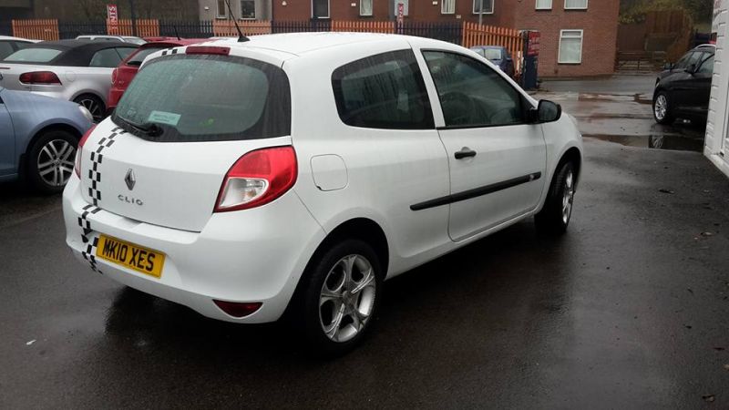 2010 Renault Clio Extreme 1.2 image 5