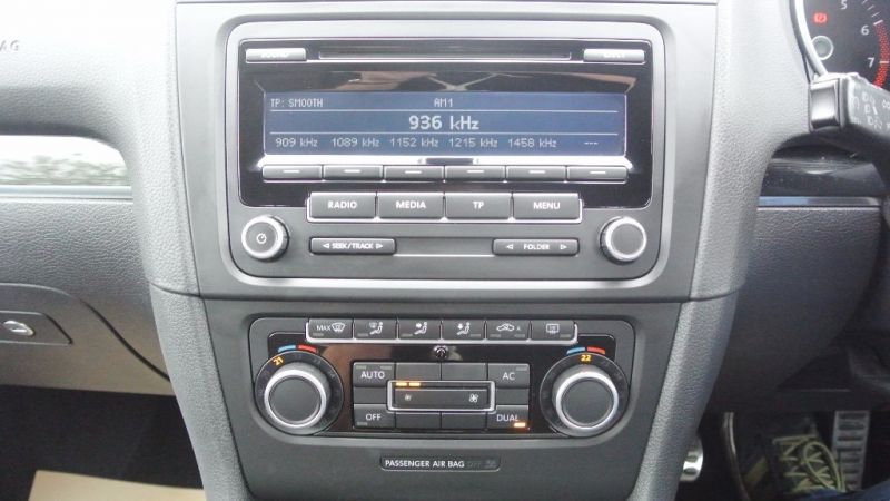 2011 Volkswagen Golf 1.4 TSI GT 2dr image 10