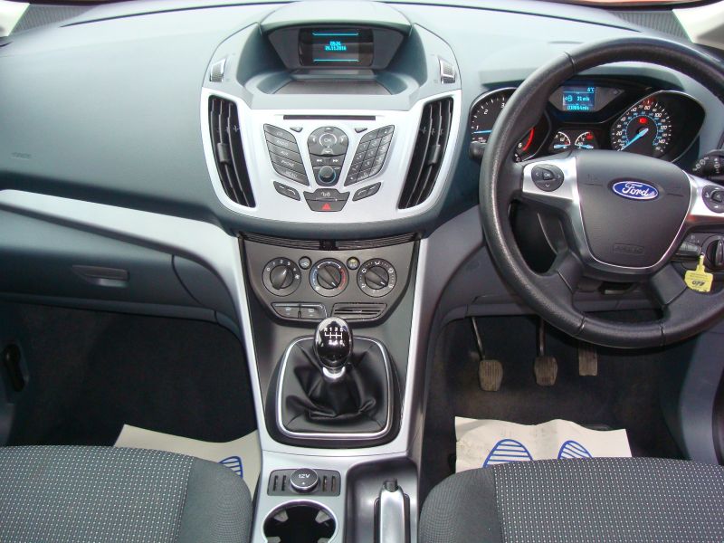2014 Ford Grand C-Max 1.6 TDCI ZETEC image 7