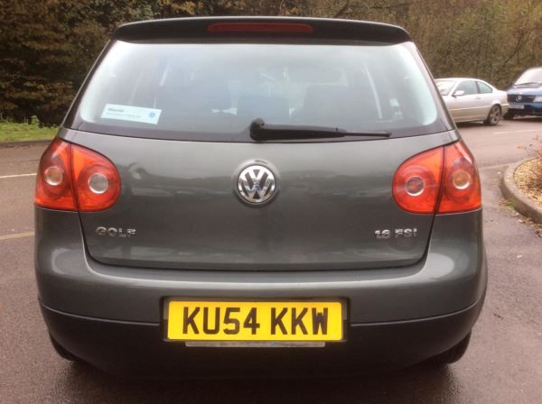 2004 Volkswagen Golf 1.6 SE FSI image 6