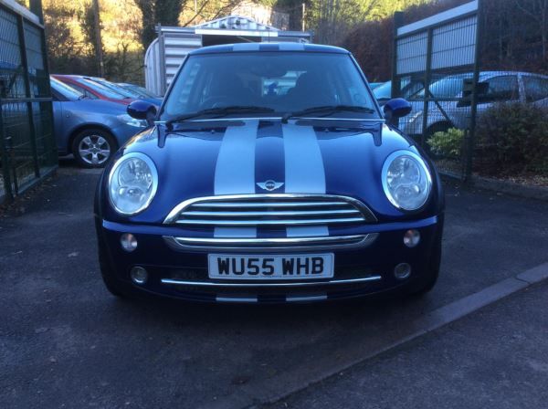 2005 MINI Hatchback 1.6 Cooper image 2