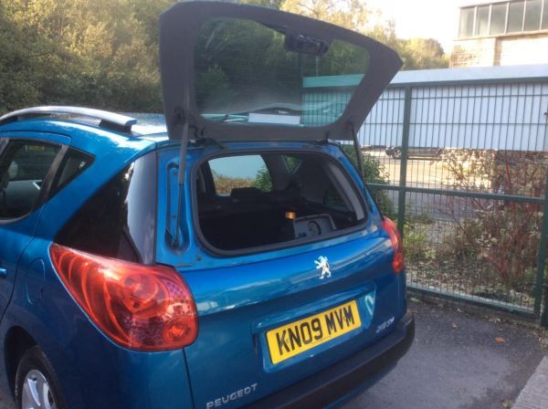 2009 Peugeot 207 1.6 HDi 90 Sport image 9