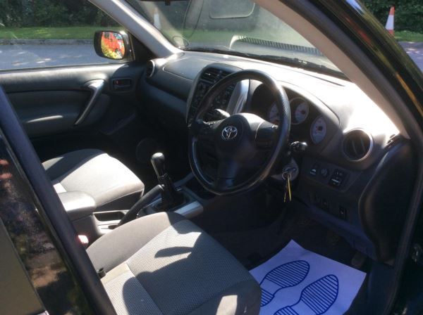 2005 Toyota Rav4 2.0 D-4D XT3 image 8