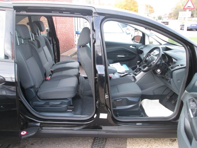 2013 Ford Grand C-MAX 1.6 TDCi Zetec image 9