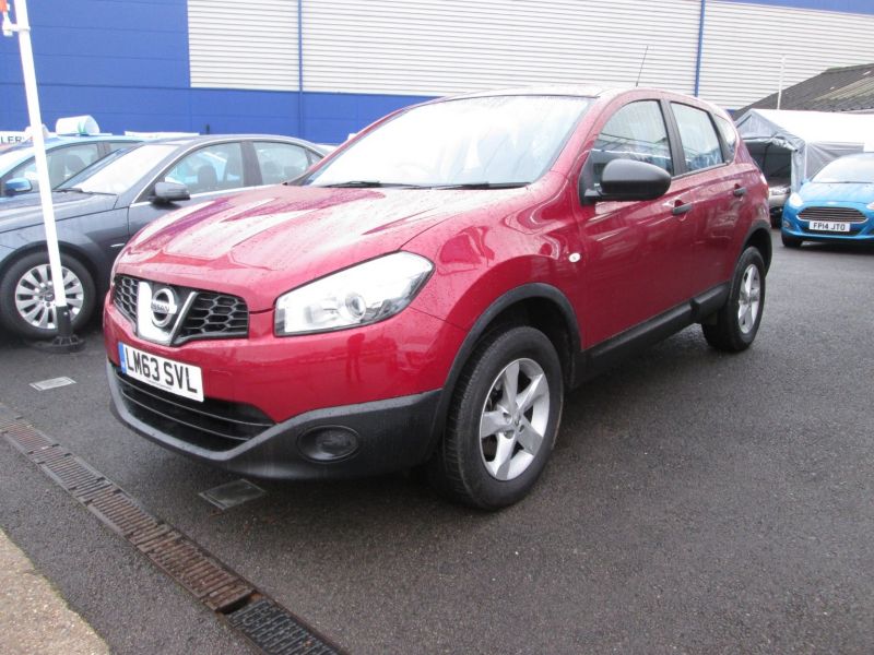 2013 Nissan Qashqai 1.6 Visia 5dr image 3