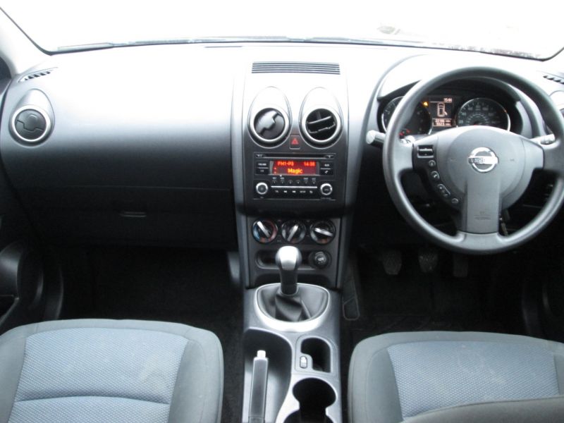2013 Nissan Qashqai 1.6 Visia 5dr image 6