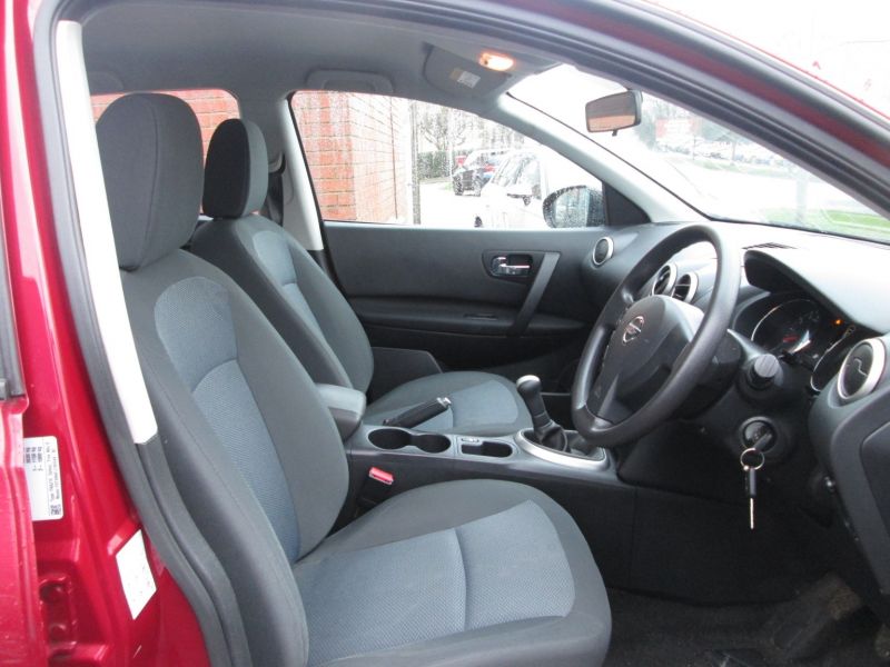 2013 Nissan Qashqai 1.6 Visia 5dr image 7