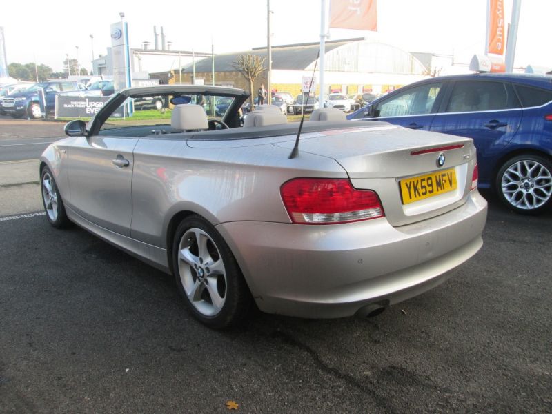 2009 BMW 1 Series 2.0 118i SE image 3