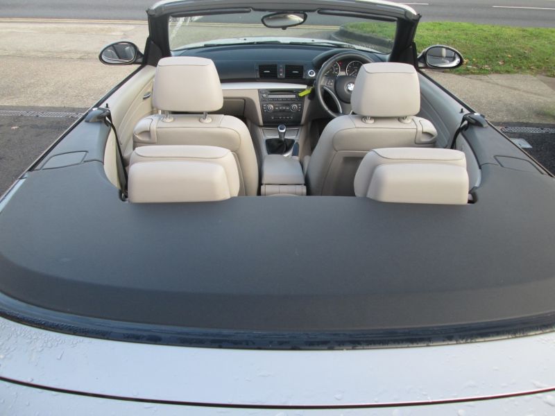 2009 BMW 1 Series 2.0 118i SE image 5