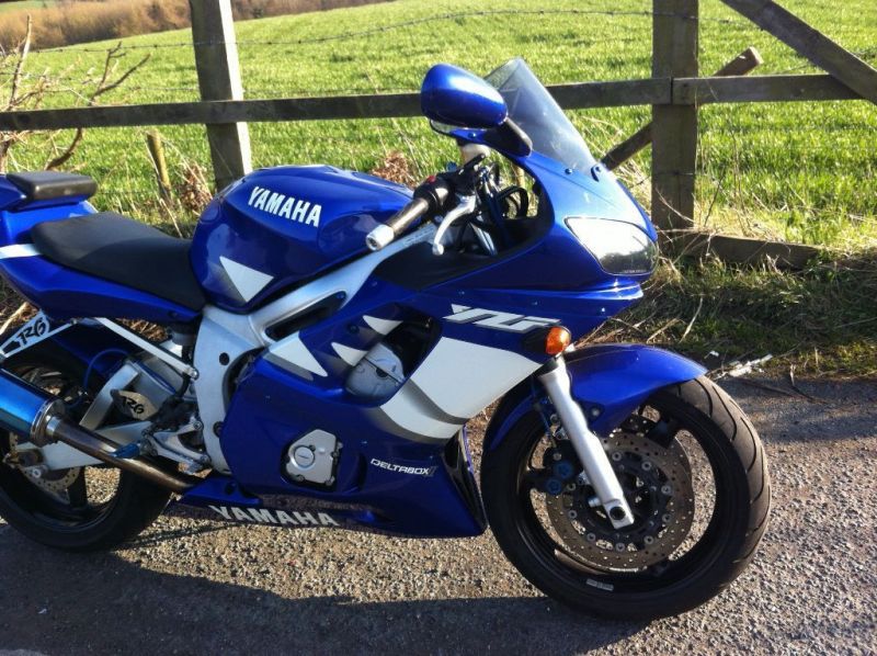 2000 Yamaha R6 image 6