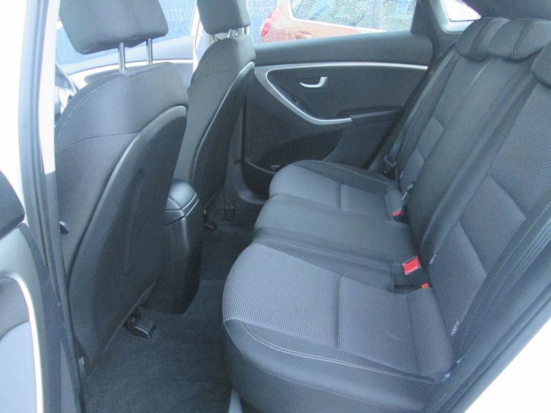 2014 Hyundai i30 1.4 Active 5dr image 9