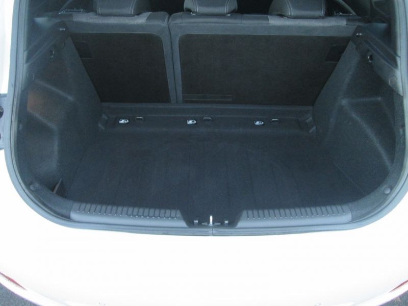 2014 Hyundai i30 1.4 Active 5dr image 10