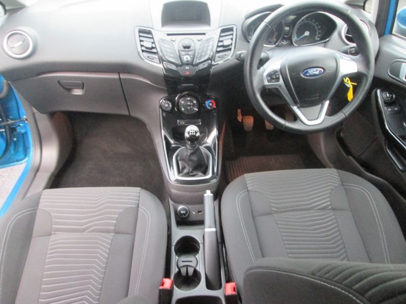 2014 Ford Fiesta 1.0 Ecoboost Zetec 3dr image 5