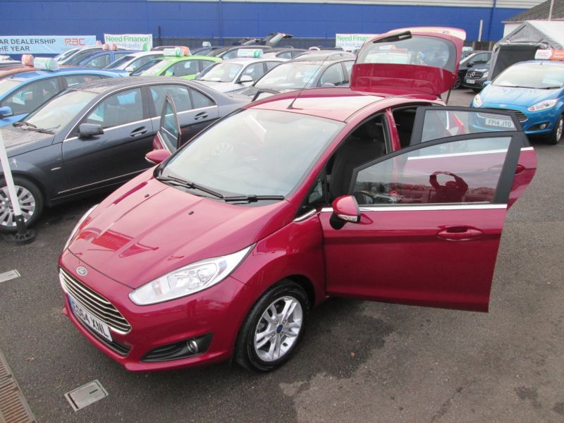 2015 Ford Fiesta 1.2 Zetec 5dr image 6