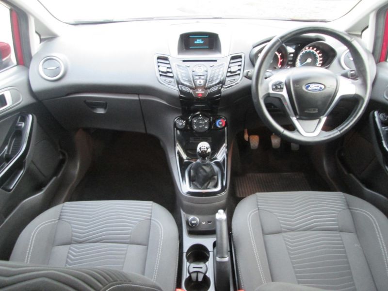 2015 Ford Fiesta 1.2 Zetec 5dr image 7