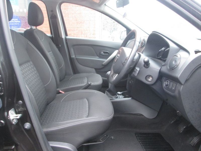 2014 Dacia Sandero 1.5 dCi 5dr image 6