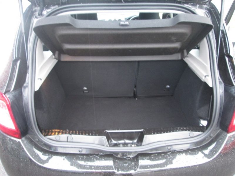 2014 Dacia Sandero 1.5 dCi 5dr image 9
