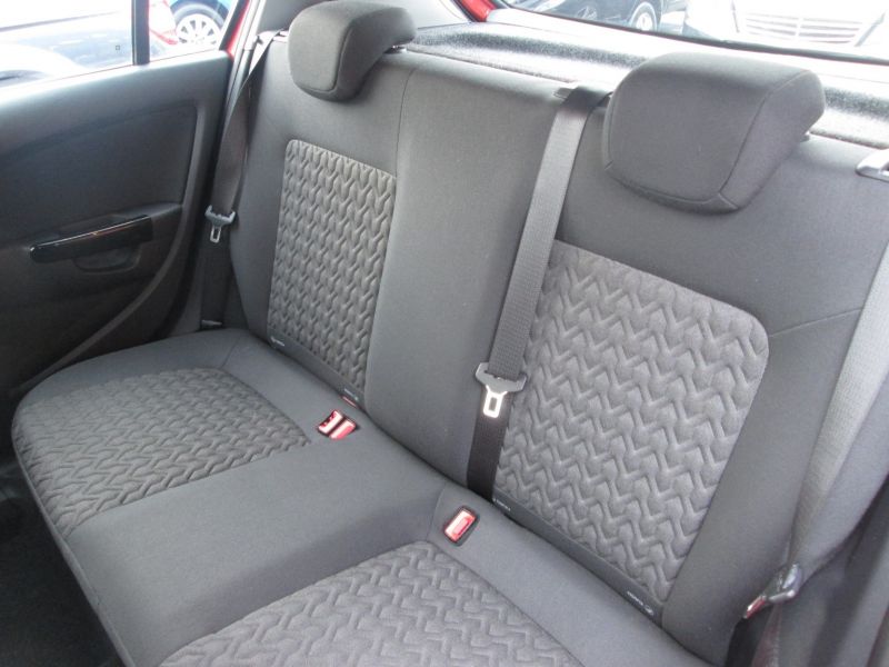 2013 Vauxhall Corsa 1.4 5dr image 9