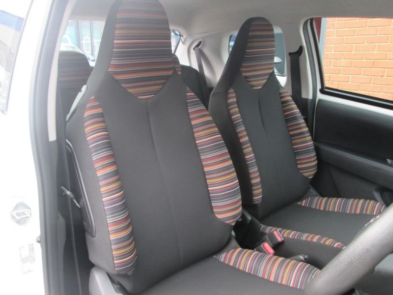 2014 Citroen C1 1.0 Feel 3dr image 8