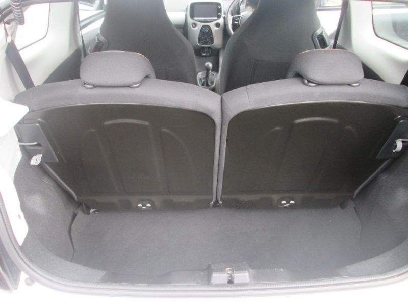 2014 Citroen C1 1.0 Feel 3dr image 10