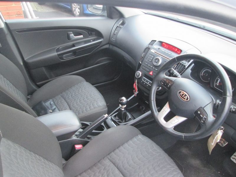 2010 Kia Cee'd 1.6 Crdi 5dr image 6