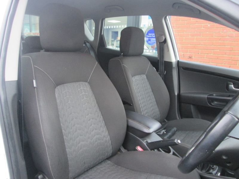 2010 Kia Cee'd 1.6 Crdi 5dr image 7
