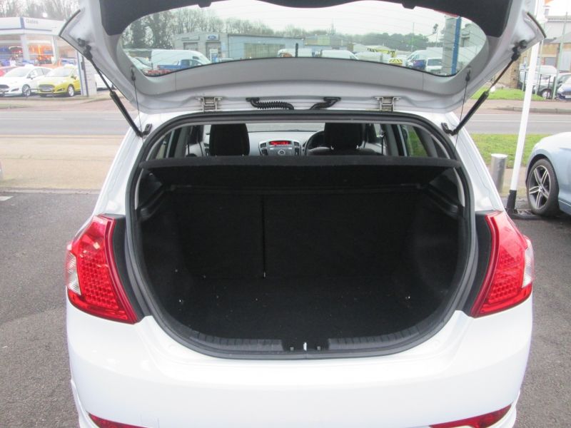 2010 Kia Cee'd 1.6 Crdi 5dr image 9