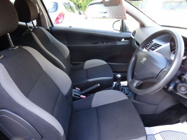 2007 Peugeot 207 1.4 S 3d image 10