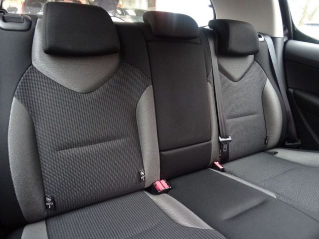 2007 Peugeot 308 2.0 SE HDI 5d image 6