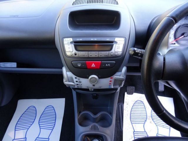 2009 Toyota Aygo 1.0 VVT-I 5d image 6